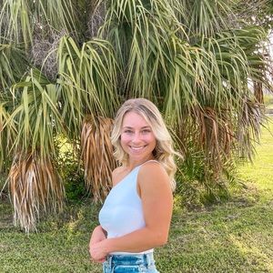 Meet your Posher, Alyssa